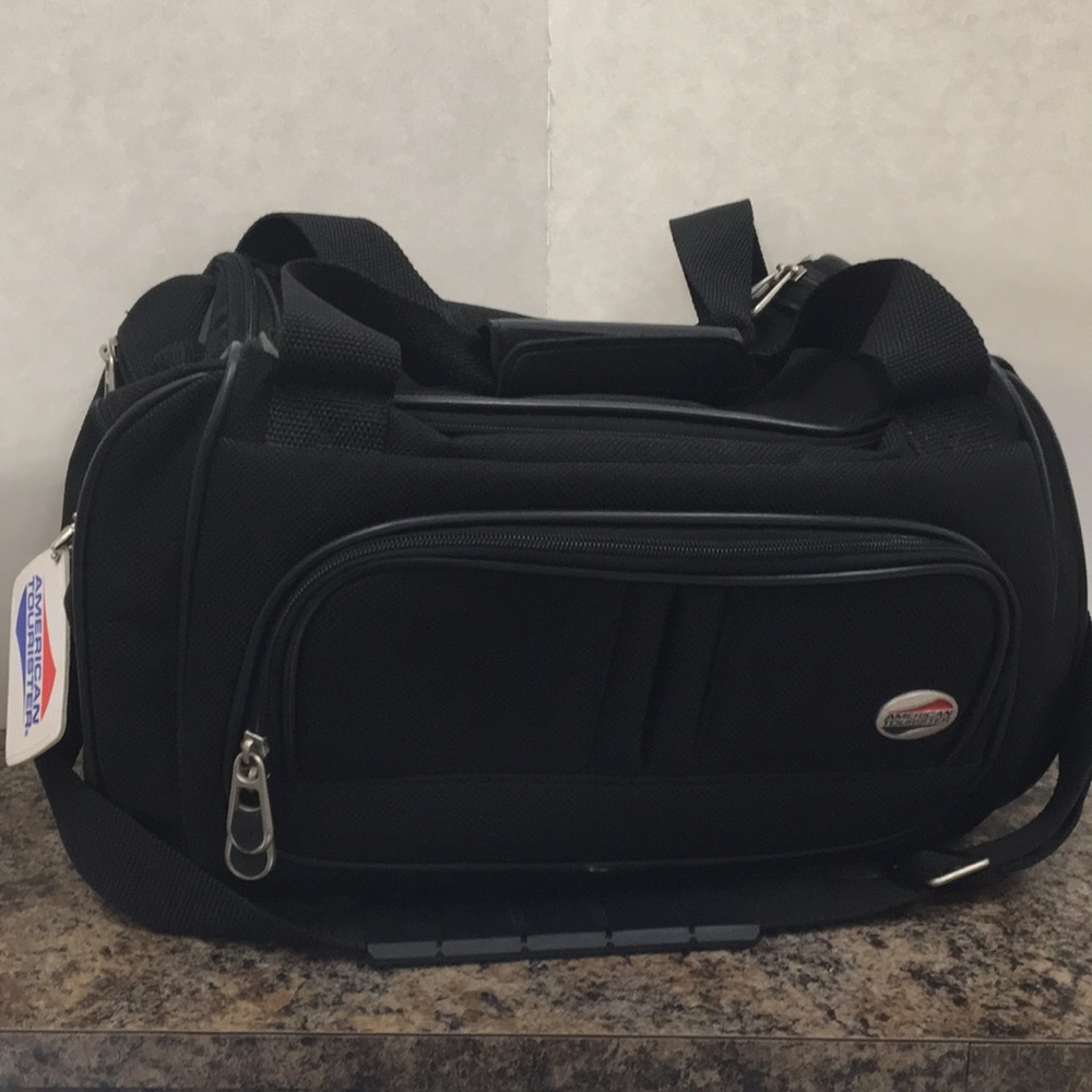AMERICAN TOURISTER CARRY-ON BAG
